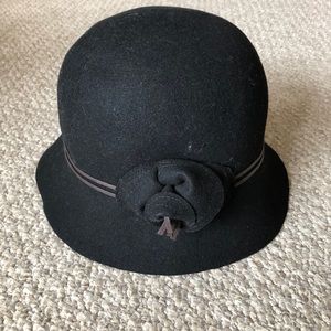 Banana Republic Factory 100% Wool felt bucket hat